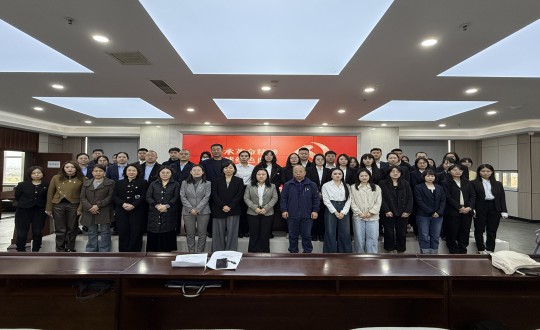 2024年10月18日，，，，，，，集团党委联合长发担保党支部加入了由向阳区党群效劳中心开展的“传承革命精神 赓续红色血脉”公益党课_副本.jpg